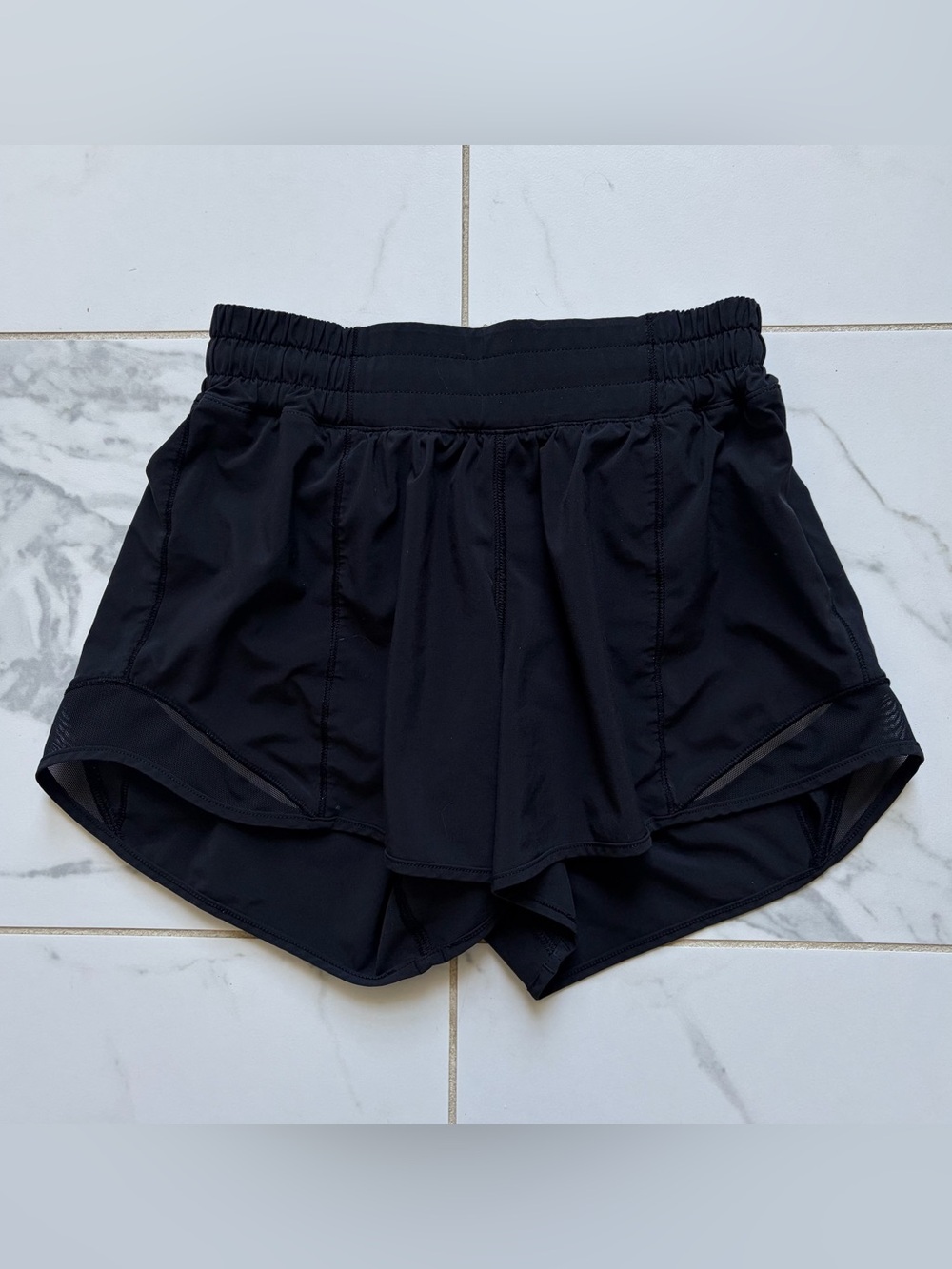 Lululemon Hotty Hot Shorts 4” Inseam Low Rise Lined Size 4 Tall Black